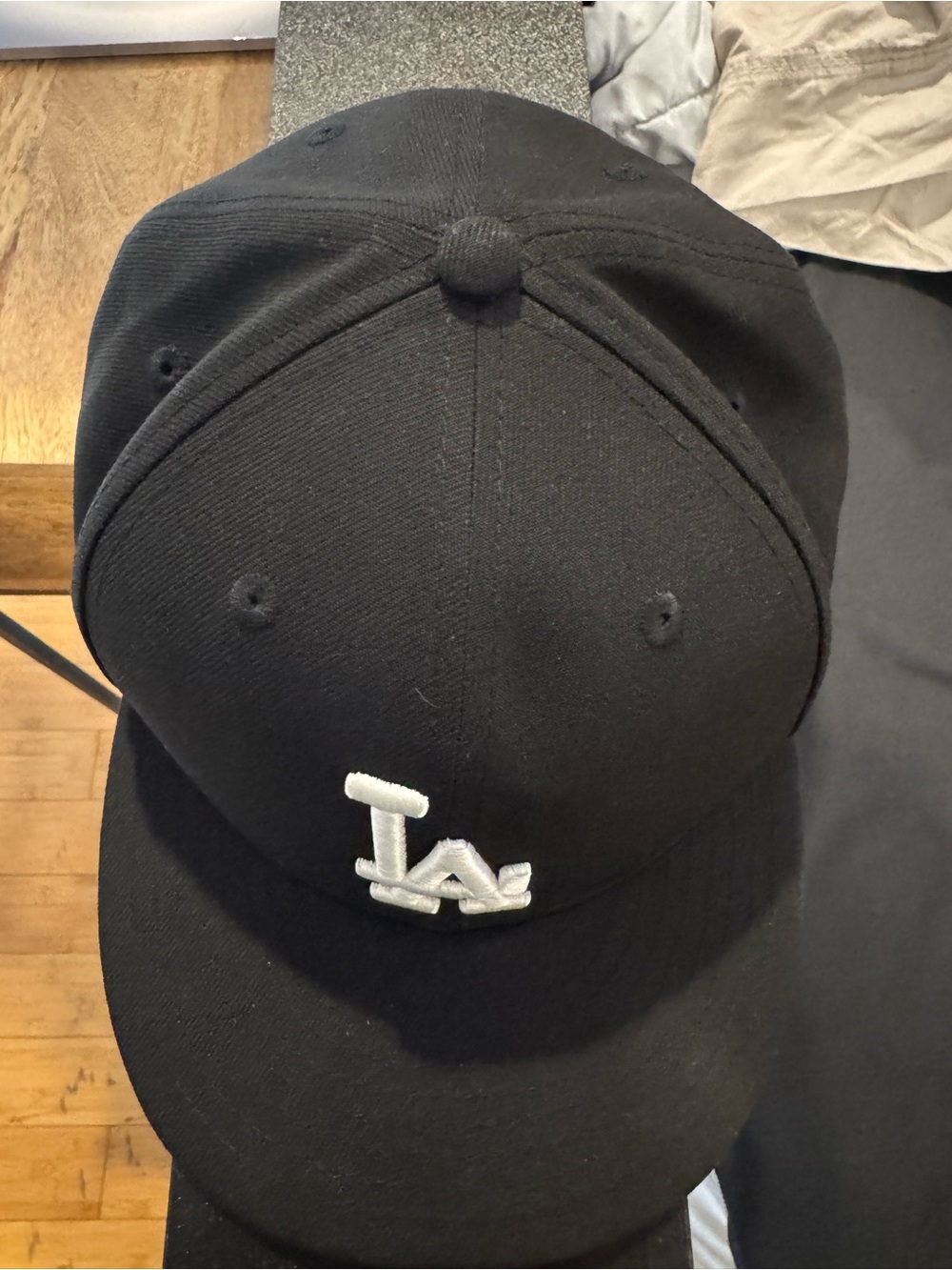 Large/XL New Era Black 9FIFTY Fitted Cap - Picture 4 of 8
